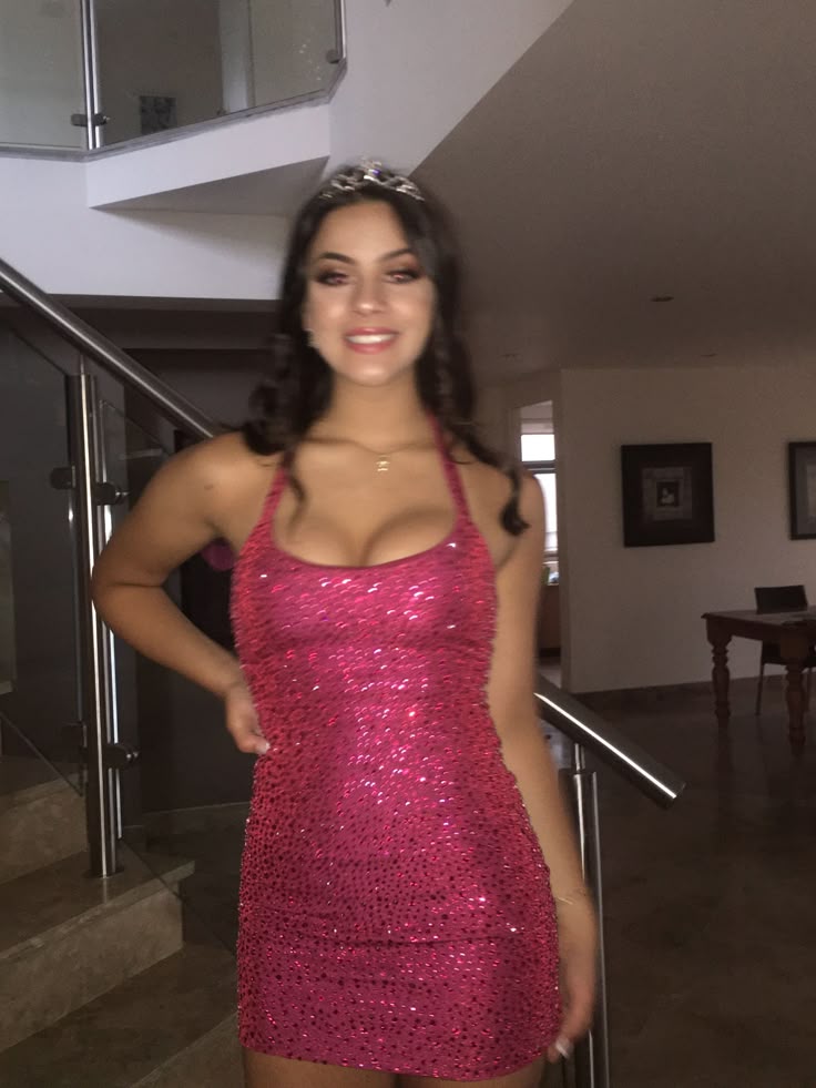 Hermosos vestidos de fiesta formales con cuello halter y lentejuelas rosas para el 21.º cumpleaños, vestidos de graduación, vestidos de cóctel cortos DH2379