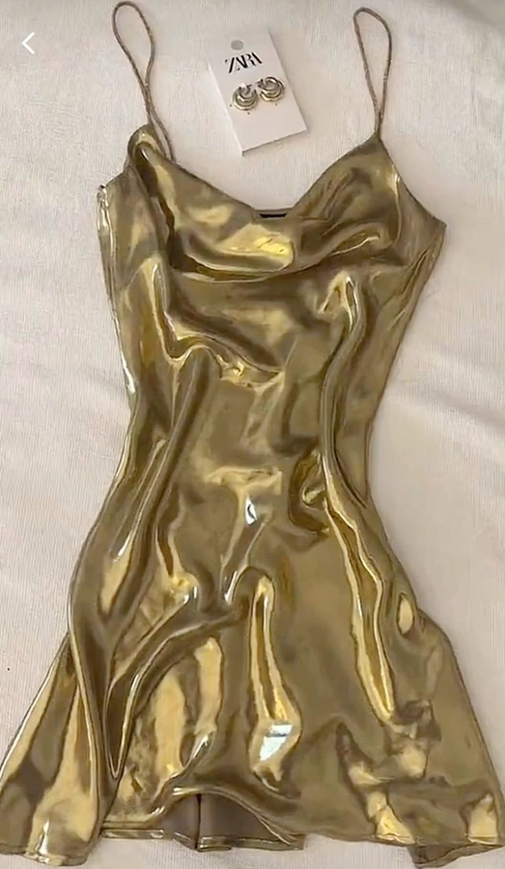 Hermosos vestidos de fiesta de satén dorado con tirantes finos y corte en A, para el 21.º cumpleaños, graduación, minivestidos de cóctel cortos DH2385