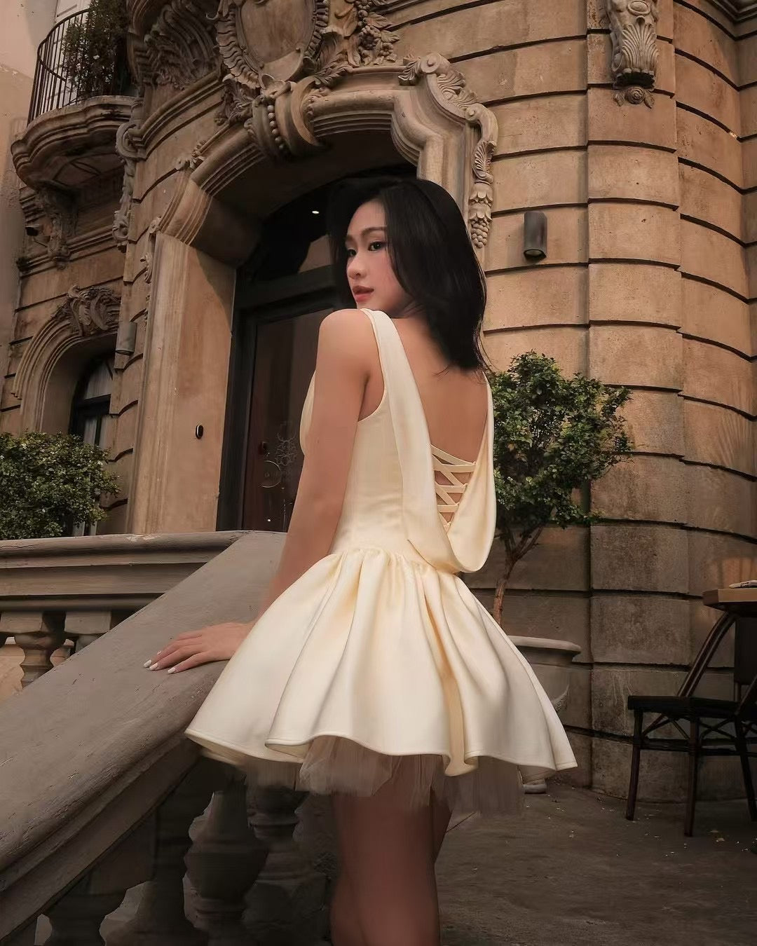 Hermosos vestidos de fiesta de satén color champán con escote cuadrado y corte A, vestidos cortos para 16 cumpleaños, vestidos de graduación, mini vestidos de cóctel DH2466