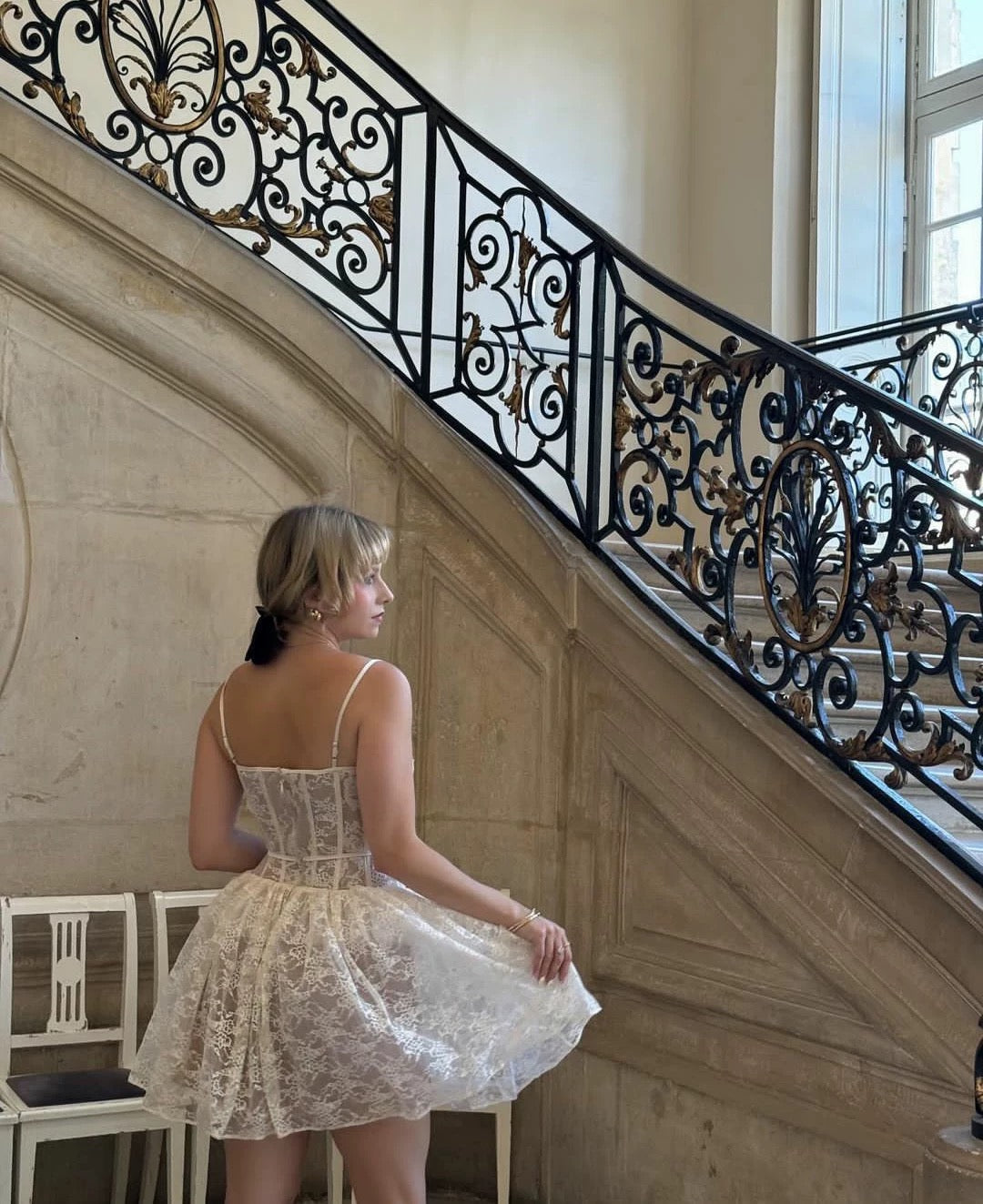 Hermosos vestidos formales de fiesta de bienvenida con corte A y tirantes finos de encaje blanco, vestidos cortos para 16 cumpleaños, vestidos de graduación, mini vestidos de cóctel DH2479
