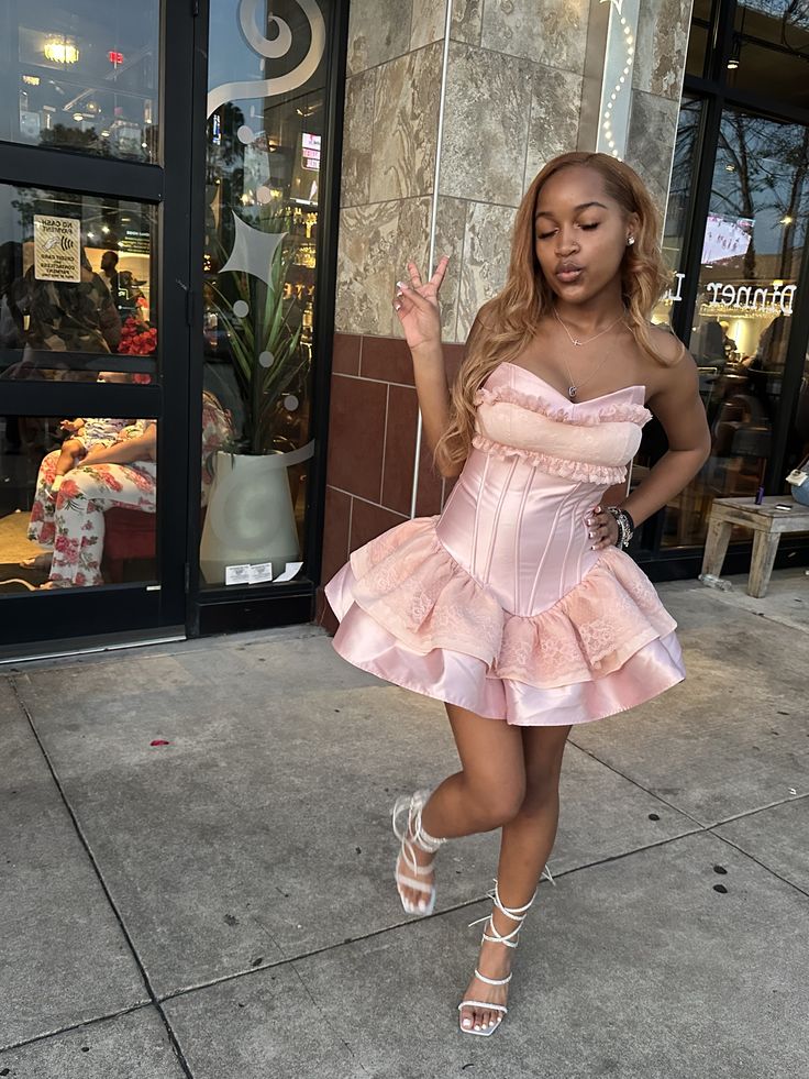 Vestido de princesa con escote corazón, de satén rosa y encaje, corto, formal, para el regreso a casa de octavo grado, vestido de cóctel para secundaria, trajes Hoco DH2597