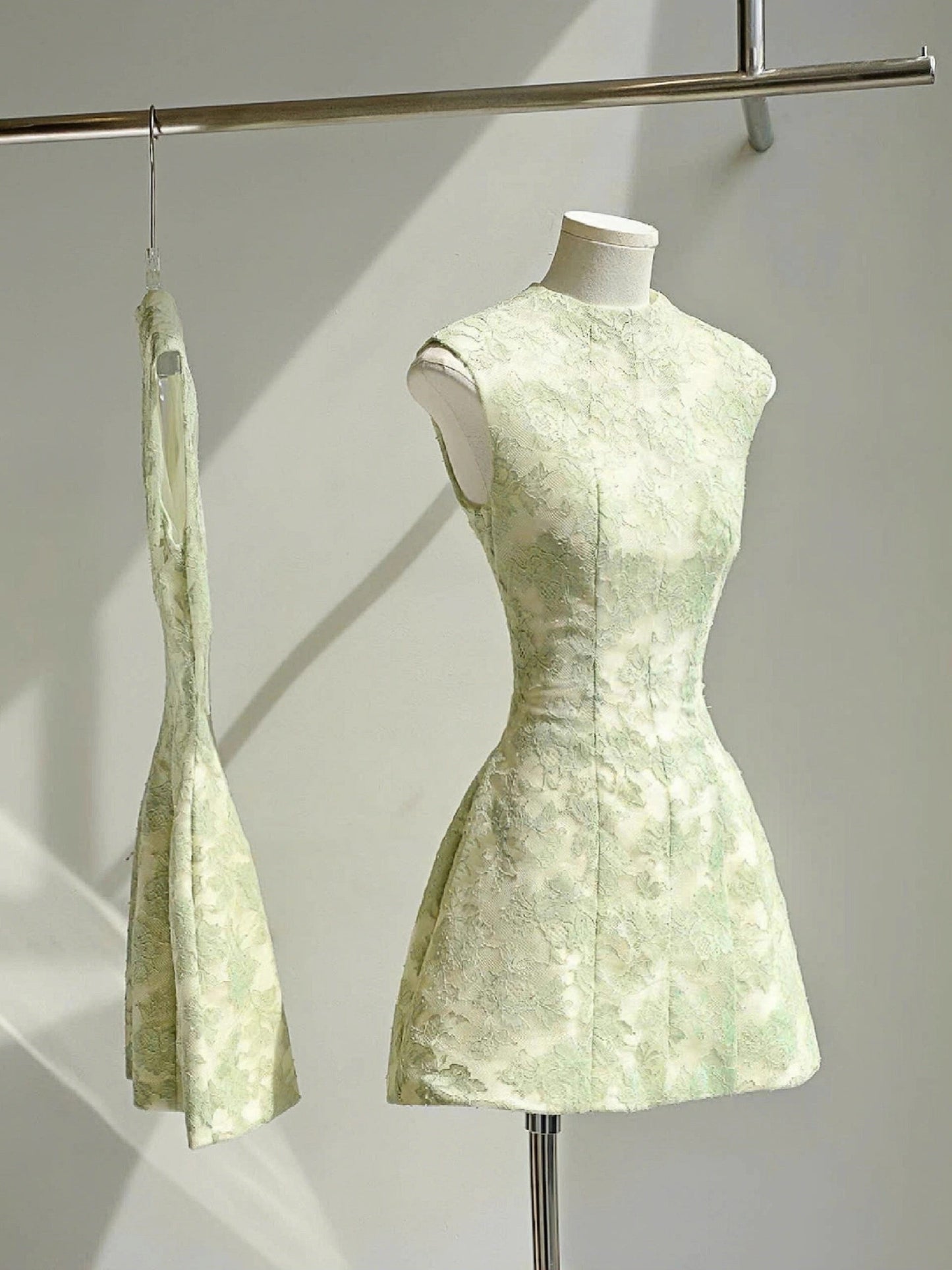 Vestido corto blanco de encaje con escote en A, sencillo, minivestido formal para octavo grado, vestido de cóctel para secundaria, Hoco Outfits DH2634
