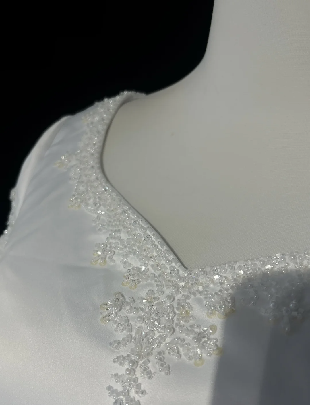 Vestido de novia vintage, corte A, escote en V, cuentas blancas, satén, largo, estilo retro, modesto, DH2653
