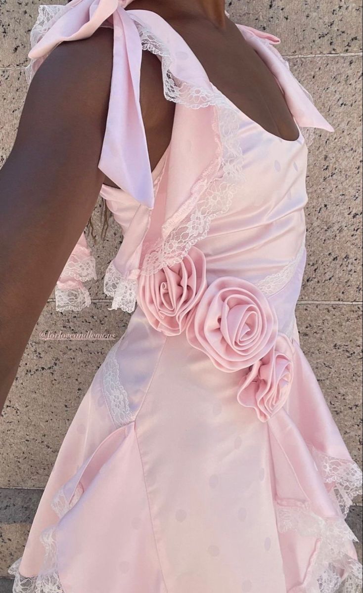 Hermosos vestidos de fiesta de satén con encaje rosa claro y tirantes finos, corte A, para baile de graduación de 8.º grado, vestidos cortos tipo hoco DH2688
