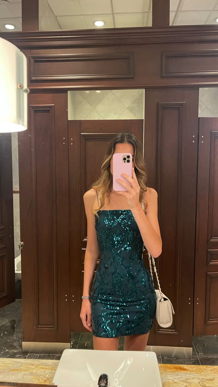 Sexy Sheath Spaghetti Straps Dark Green Sequin Short Formal Homecoming Dresses Party Graduation Dress Hoco Dresses DH2726