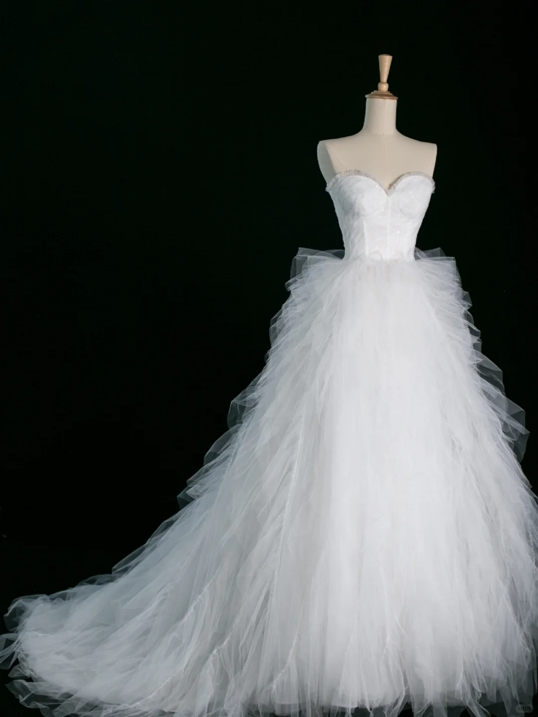 Elegante vestido de novia largo de verano con escote corazón de tul blanco DH345