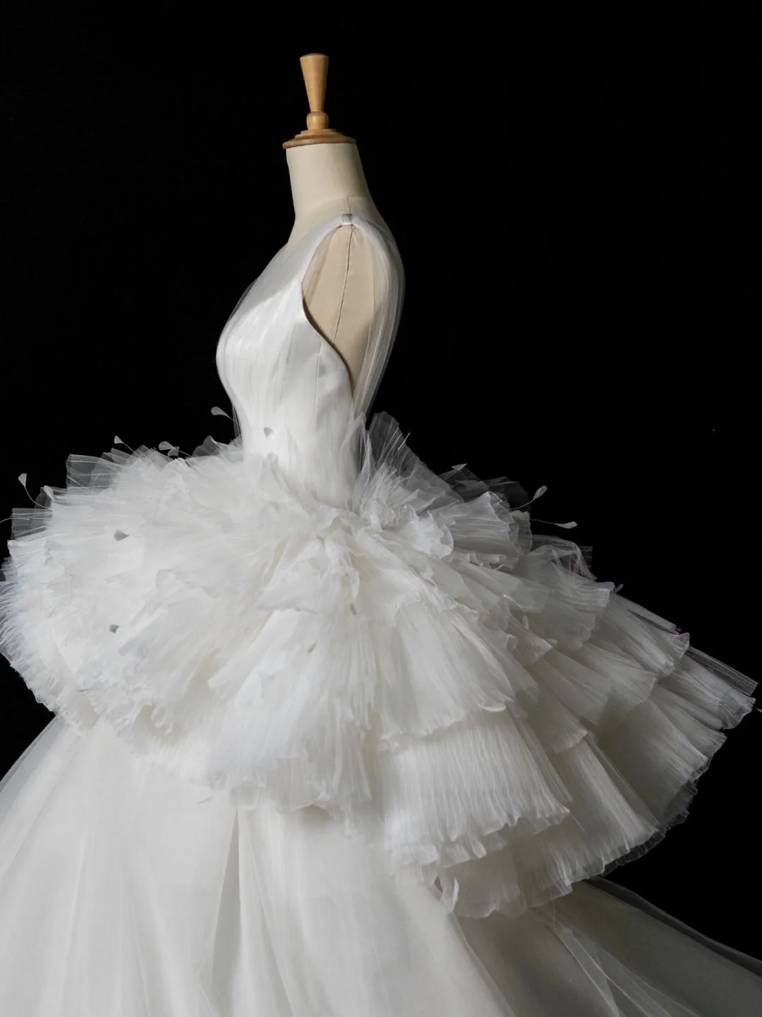 Elegante vestido de novia largo de verano con escote en V y tul blanco DH348