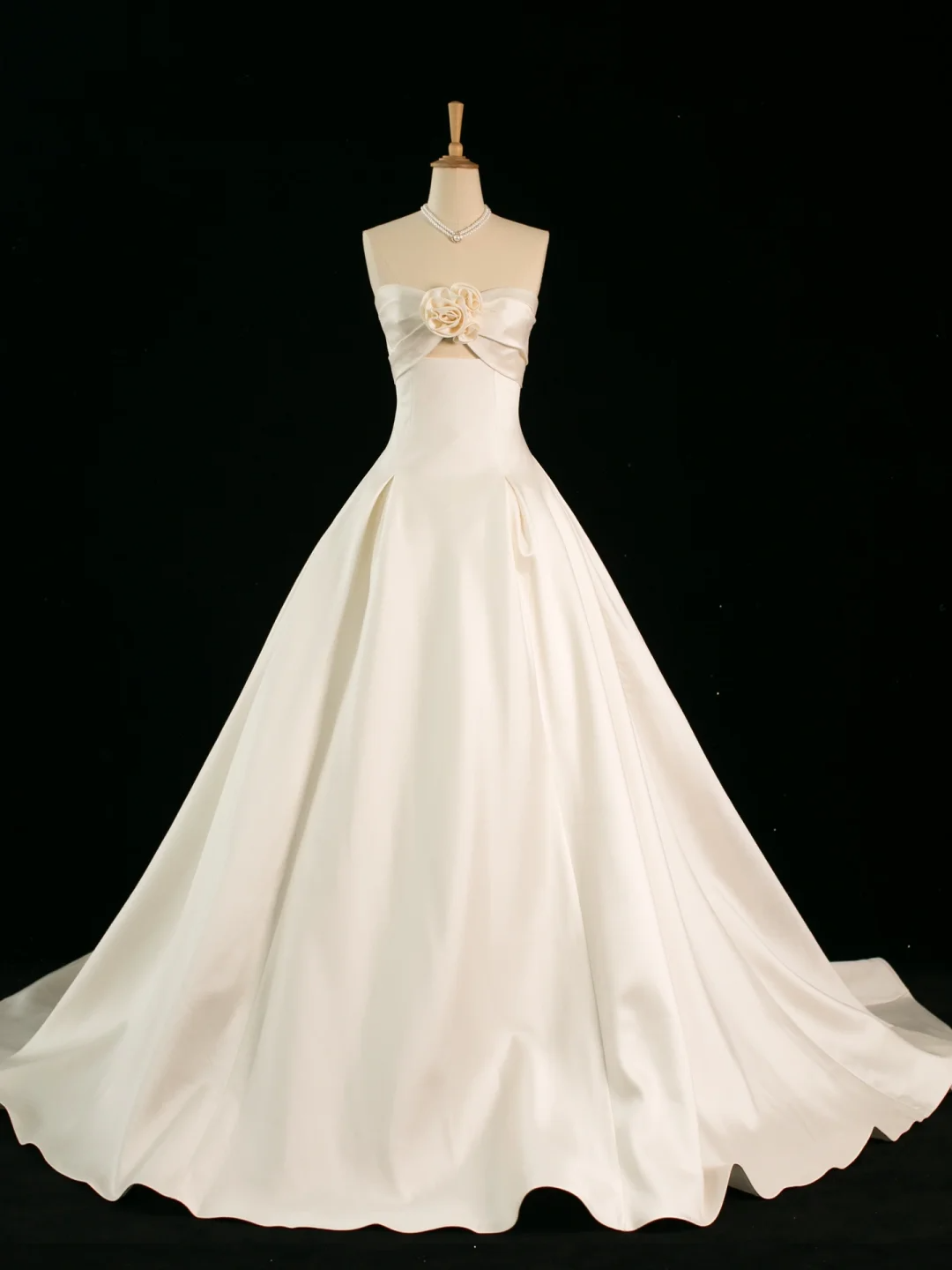 Elegante vestido de novia largo color marfil, sin mangas, con escote corazón, para verano, DH351
