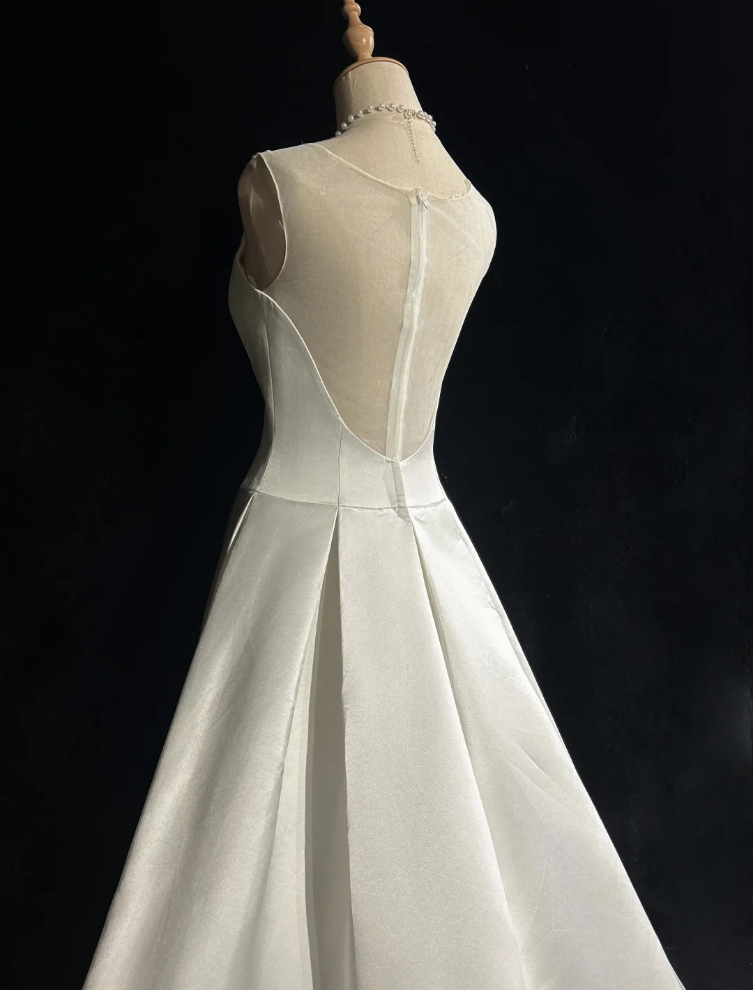 Vestido de novia vintage, corte A, escote en V, satén blanco, sin mangas, largo, vintage, DH401