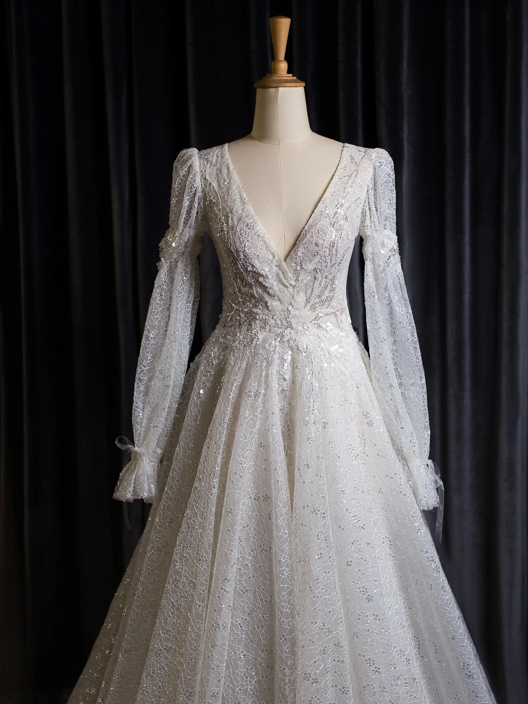 Vestido de novia vintage, corte A, escote en V, blanco, manga larga, lentejuelas, largo, DH402