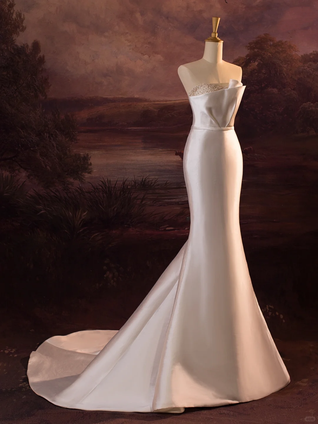 Hermoso vestido de novia de sirena sin tirantes, con cuentas plateadas, de satén blanco, largo, DH410