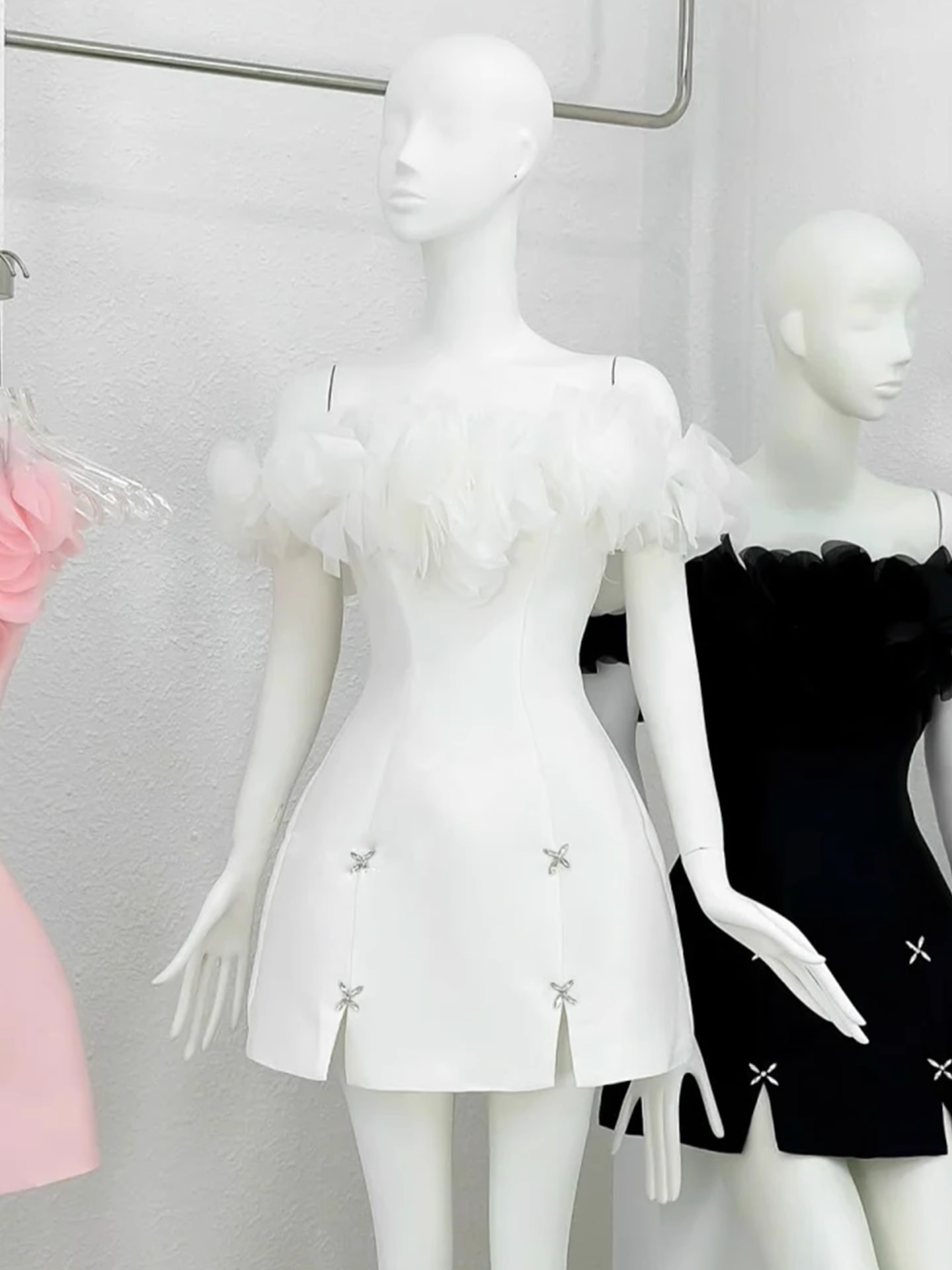 Cute A line Off The Shoulder White Mini Short Formal 8th Grade Homecoming Dresses Summer Middle School Hoco Dress Homecoming Outfits DH642