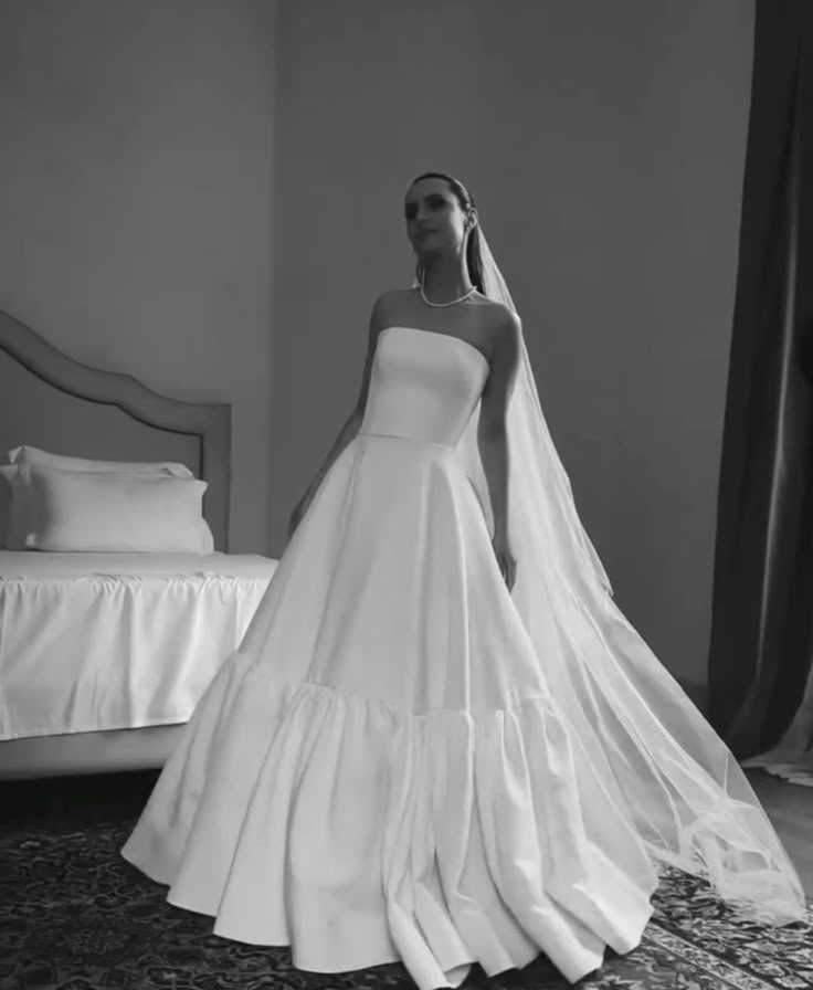 Vestido de novia de ensueño, sin tirantes, de satén blanco, DH731