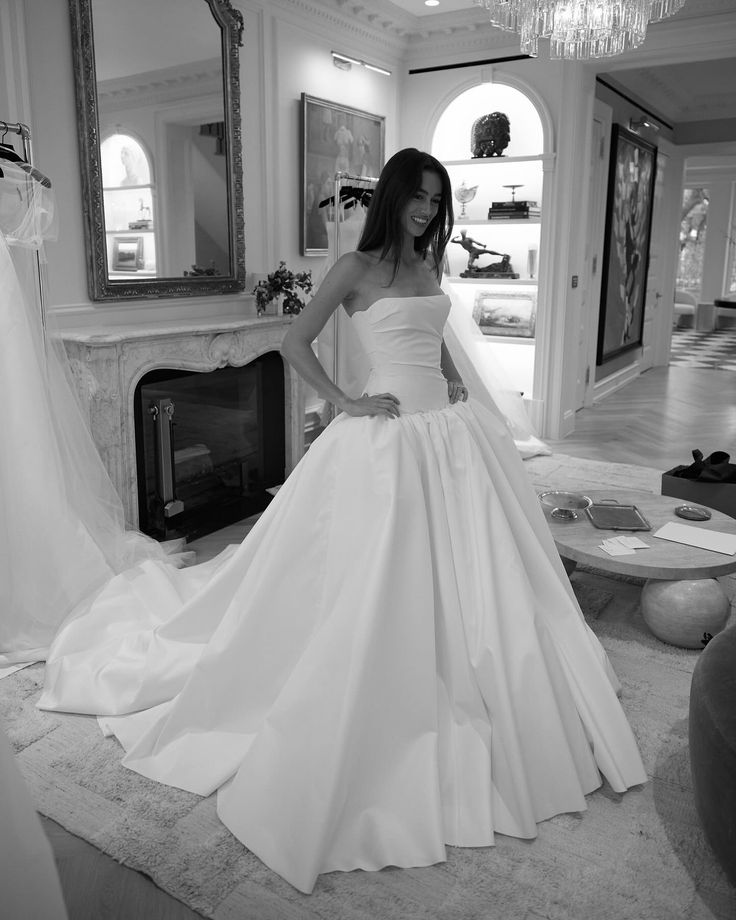 Vestido de novia elegante y clásico, sin tirantes, de satén, largo, DH735