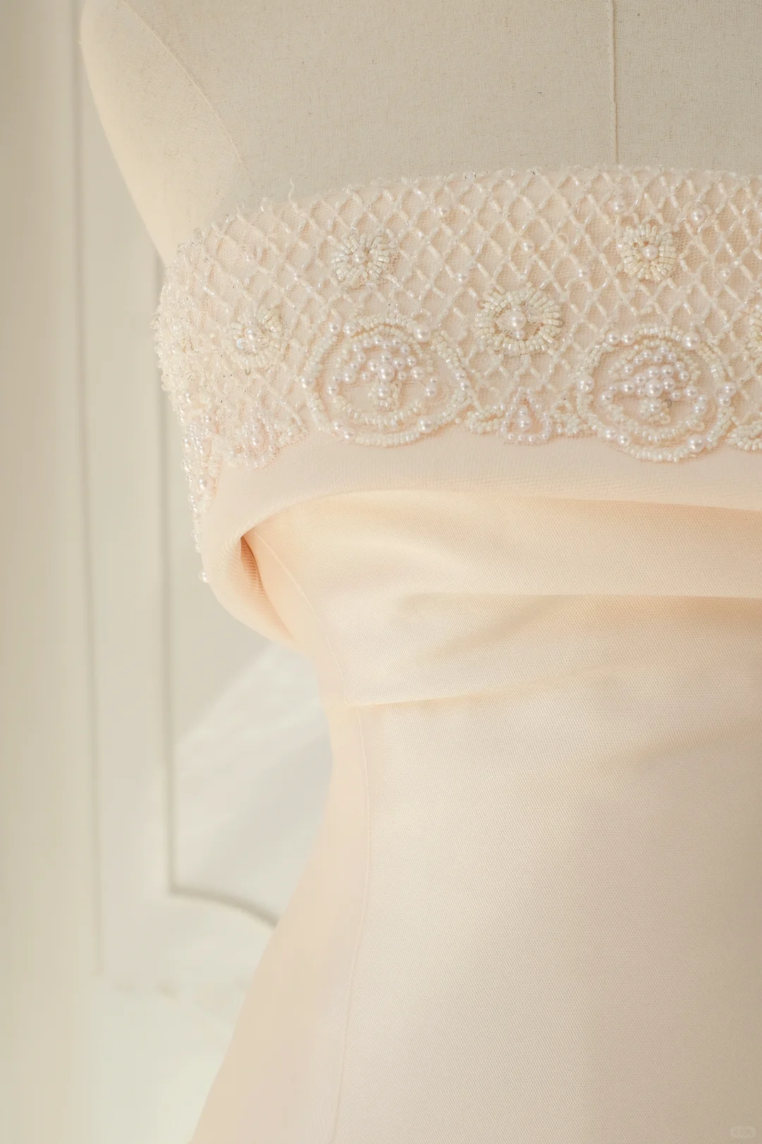Vestido de novia clásico de sirena, sin tirantes, sin mangas, de satén, largo, rosa claro, elegante, DH894