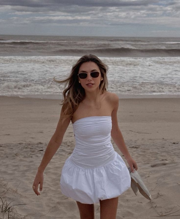 Vestido corto de satén blanco sin tirantes, corte A, para verano, para cumpleaños número 18, vestido Hoco, atuendo de cumpleaños, minivestido de fiesta para cumpleaños número 23, DP1239