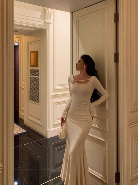 Vestido de fiesta de sirena sexy de satén blanco con mangas largas para 21 cumpleaños. Ideas de vestidos de cumpleaños para mujeres (DP1474).