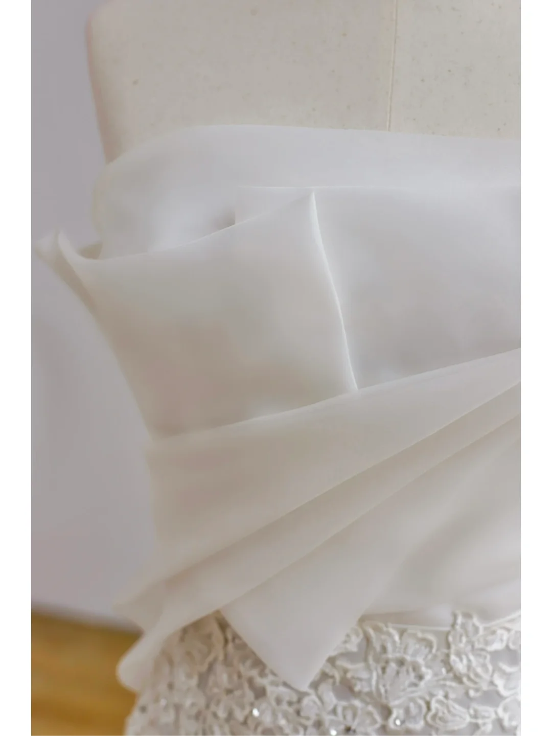 Vestido de novia sencillo de sirena sin tirantes, de satén blanco, estilo minimalista, DP1527