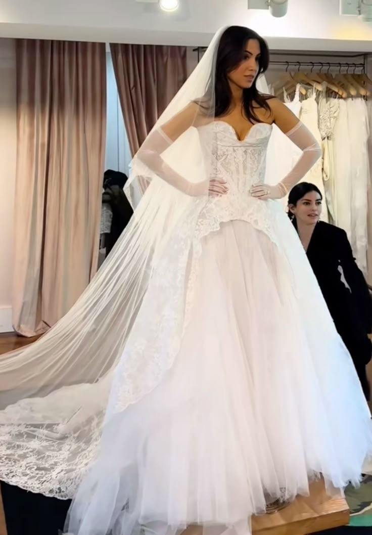 Vestido de novia clásico, vestido de fiesta, escote corazón, encaje, blanco, minimalista, DP1622