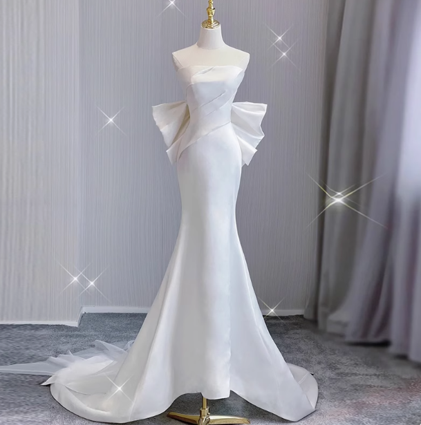 Vestido de novia clásico de sirena sin tirantes, de satén blanco, estilo minimalista, DP1657