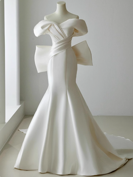 Vestido de novia etéreo, de satén, con hombros descubiertos, DP1661