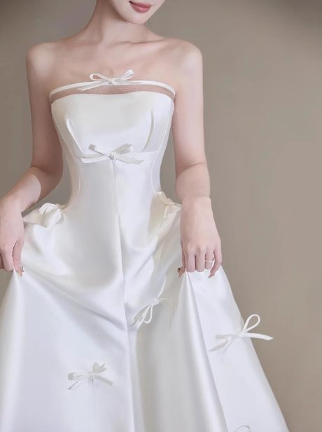 Vestido de novia etéreo, sin tirantes, de satén blanco, DP1671
