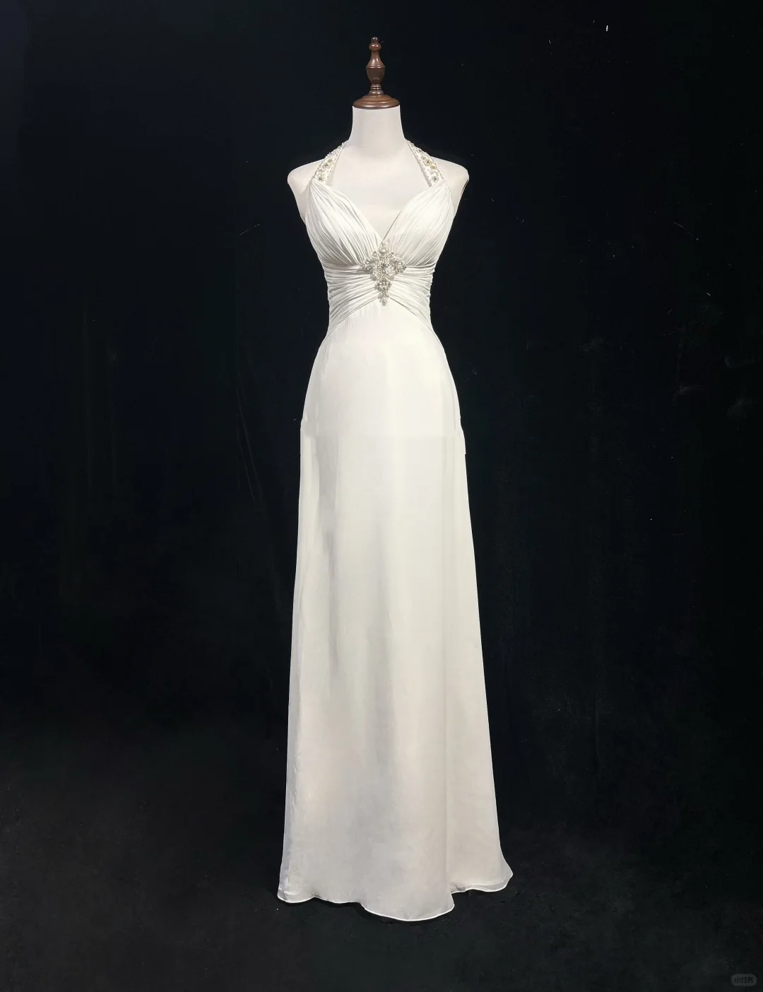 Vestido de novia clásico, corte A, cuello halter, de gasa, blanco, estilo minimalista, DP1696