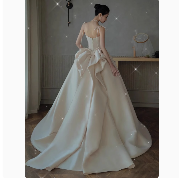 Hermoso vestido de novia de satén con tirantes finos, DP1799