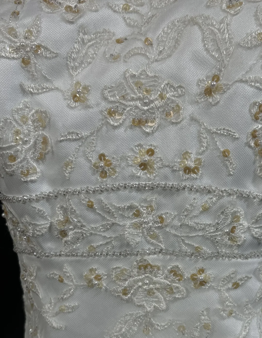 Hermoso vestido de novia largo color marfil, sin tirantes, corte alto y bajo, DP1836