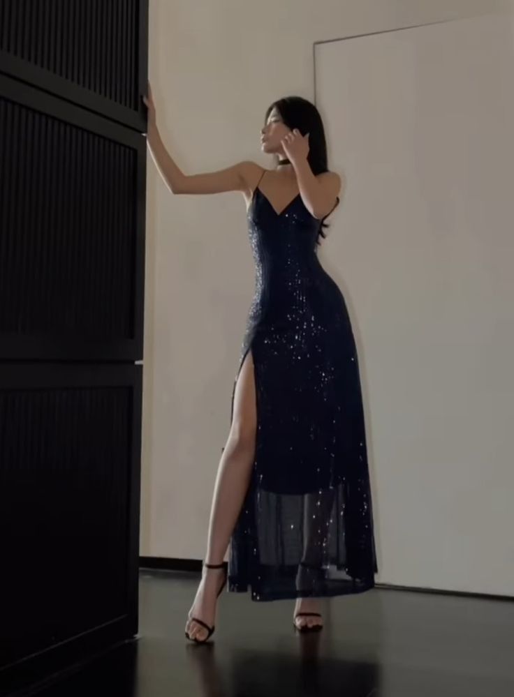 Simple Sheath Spaghetti Straps Sleeveless Navy Blue Sequin Slit Prom Dresses Formal Summer Wedding Guest Dresses Wedding Guest Outfits DP2205