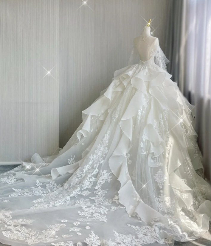Vestido de novia blanco único con escote redondo y encaje, mangas largas, DP419