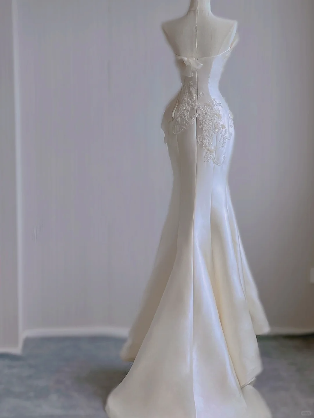 Vestido de novia de verano de satén largo sin tirantes de sirena de ensueño DP436
