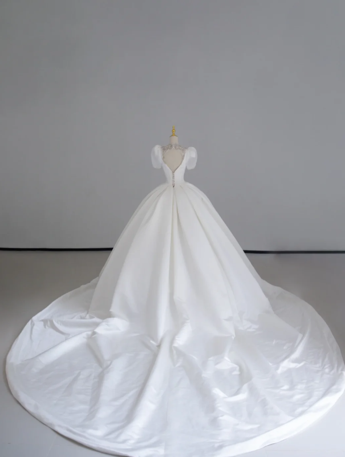 Vestido de novia atemporal con escote redondo, mangas cortas, satén blanco, cola larga, DP513