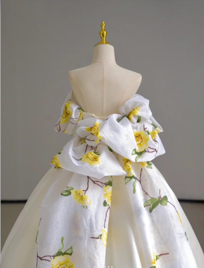 Vestido de novia largo de satén con hombros descubiertos y flores de ensueño, vestido de novia de verano DP518