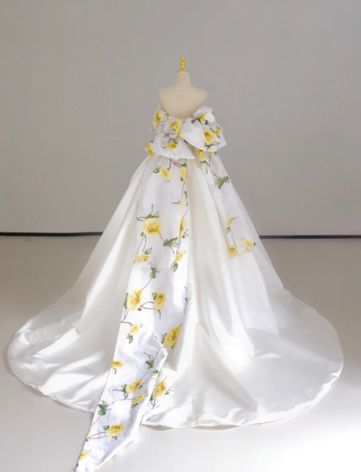 Vestido de novia largo de satén con hombros descubiertos y flores de ensueño, vestido de novia de verano DP518