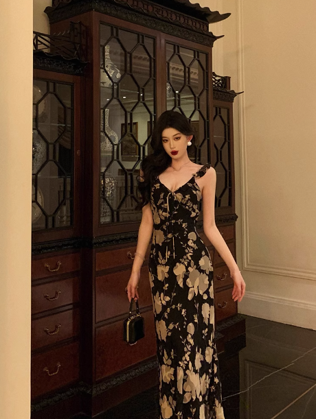 Vestido elegante de sirena con tirantes finos, negro, floral, sin mangas, para fiesta de 18 cumpleaños, atuendos de cumpleaños, ideas para vestidos de cumpleaños para mujeres DP570