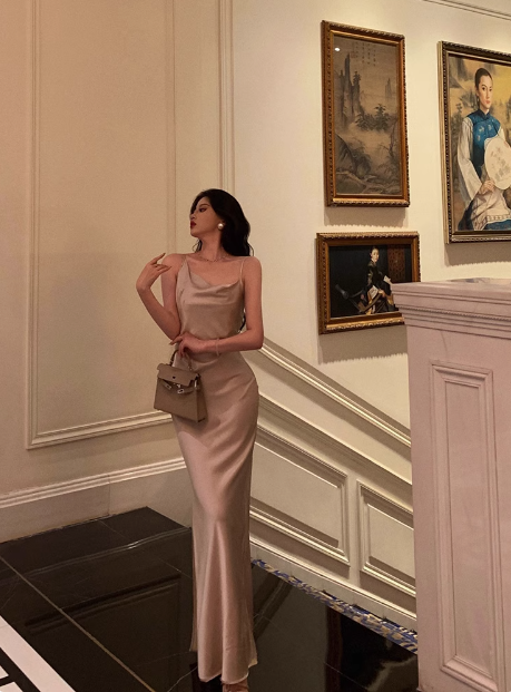 Vestido elegante de sirena con tirantes finos color champán para fiesta de 18 cumpleaños. Ideas de vestidos de cumpleaños para mujeres (DP580).
