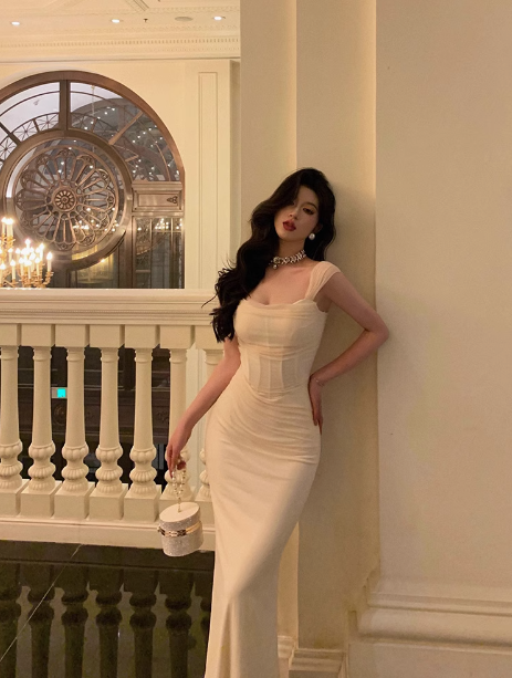 Vestido elegante color marfil con tirantes para 18 cumpleaños, atuendos para 21 cumpleaños, ideas de vestidos de cumpleaños para mujeres DP591