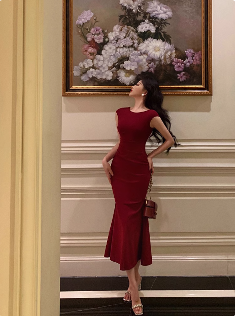 Elegante vestido de sirena burdeos para fiesta de 18 cumpleaños. Ideas de vestidos de cumpleaños para mujeres DP606