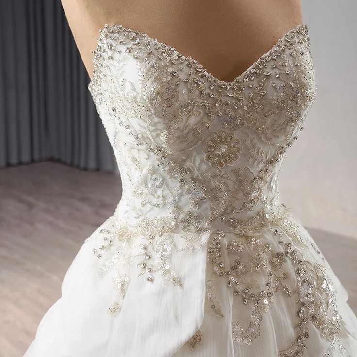 Vestido de novia de lujo, sin mangas, sin tirantes, con lentejuelas y cola, DP610