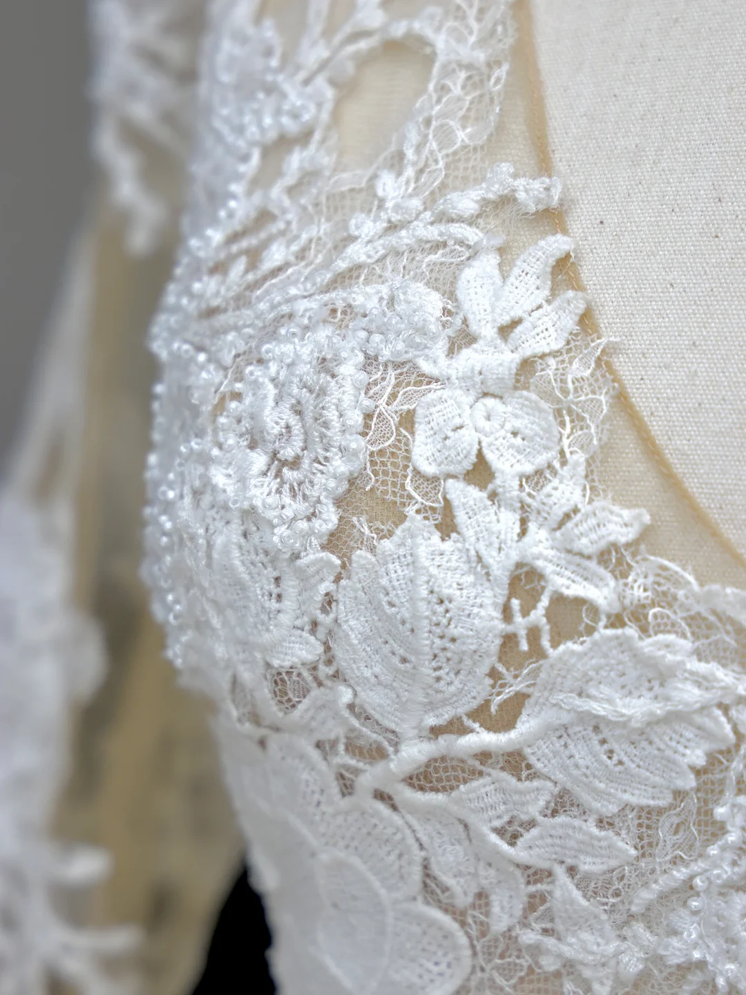 Vestido de novia único, vestido de fiesta, escote en V, mangas largas, encaje blanco, vestidos de novia DP843