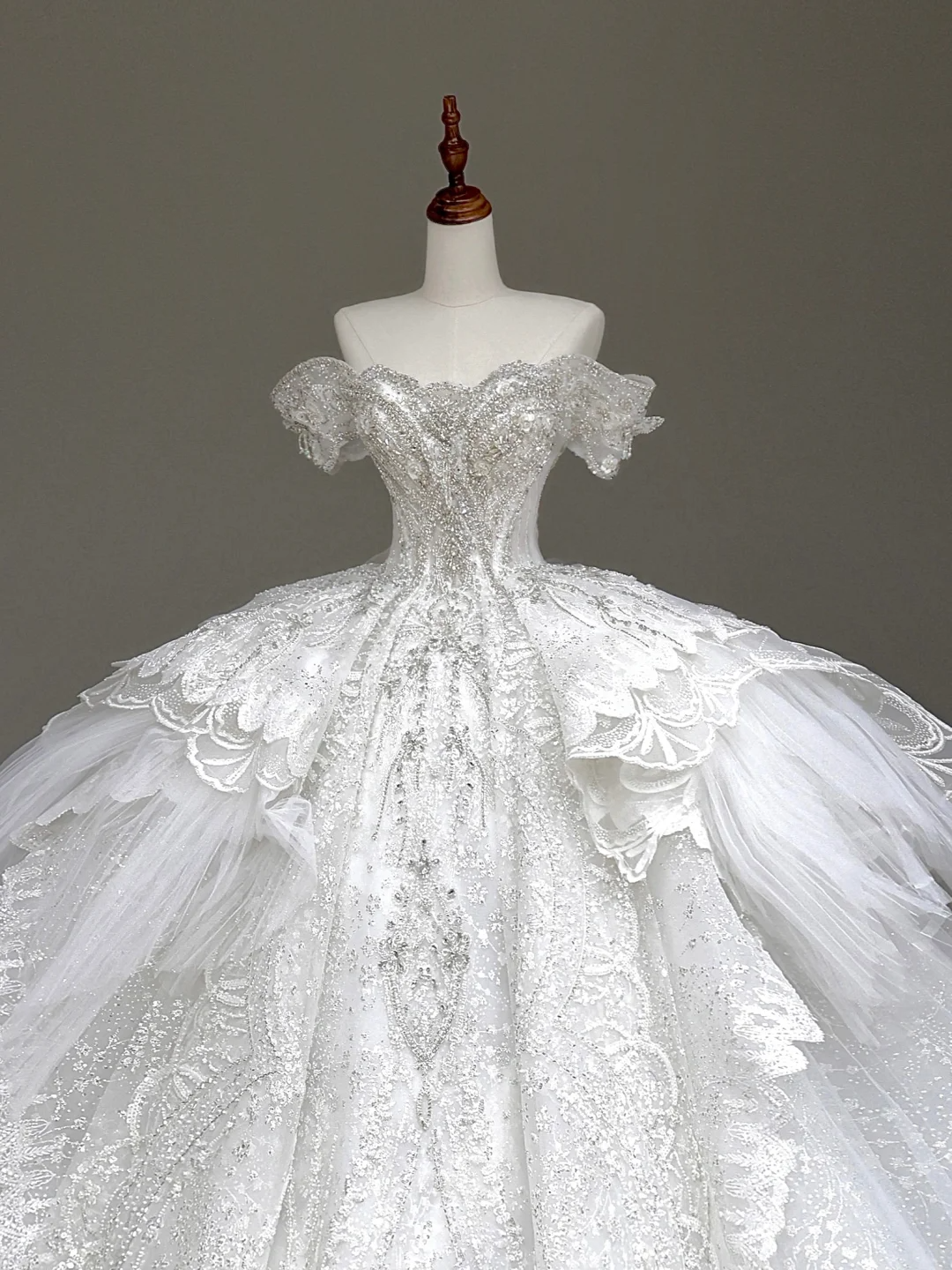 Vestido de novia princesa, vestido de baile con hombros descubiertos, lentejuelas blancas y cuentas, vestidos de novia de invierno DP875