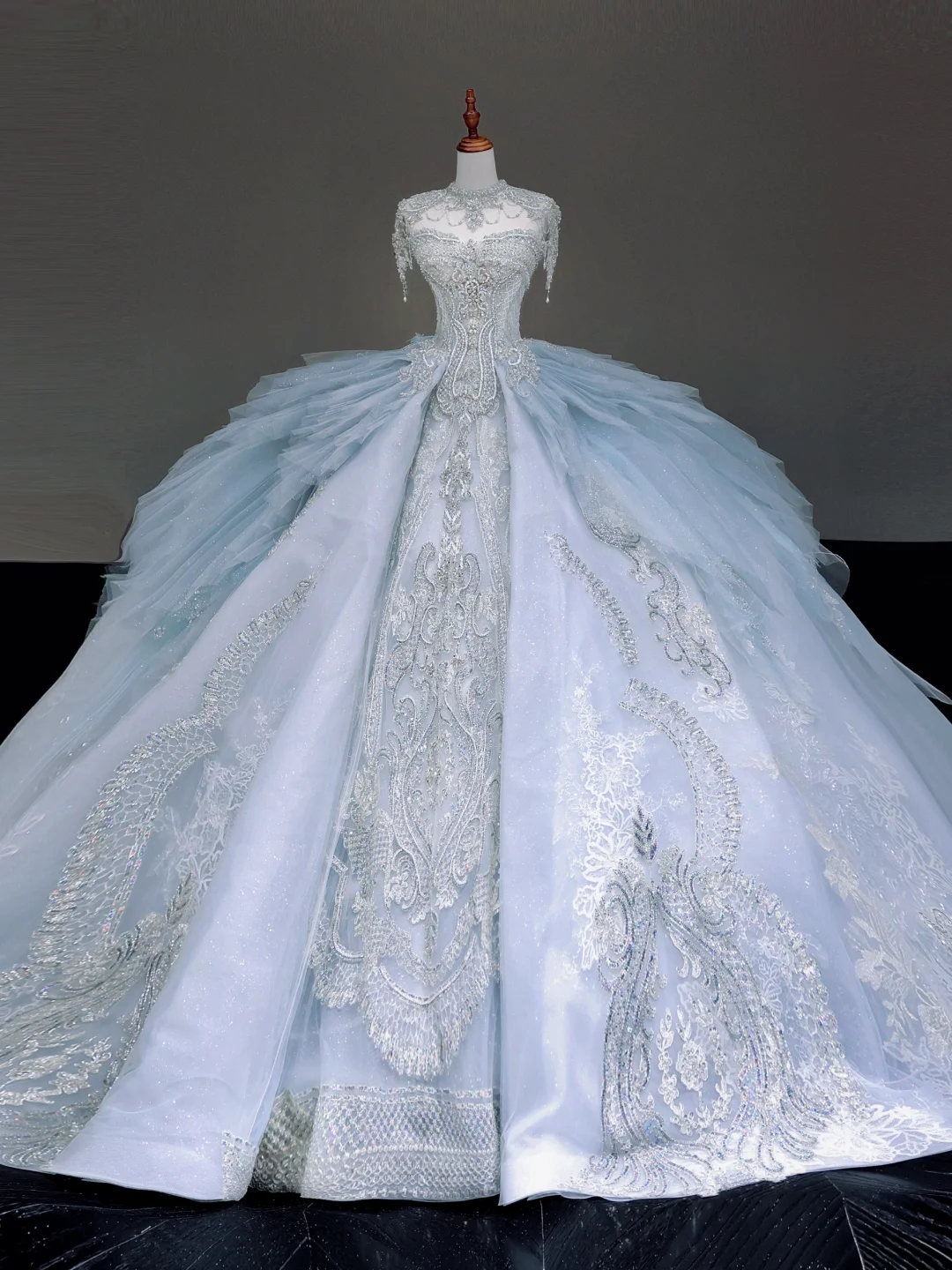 Vestido de novia princesa, sin tirantes, con lentejuelas azules y cuentas, DP879