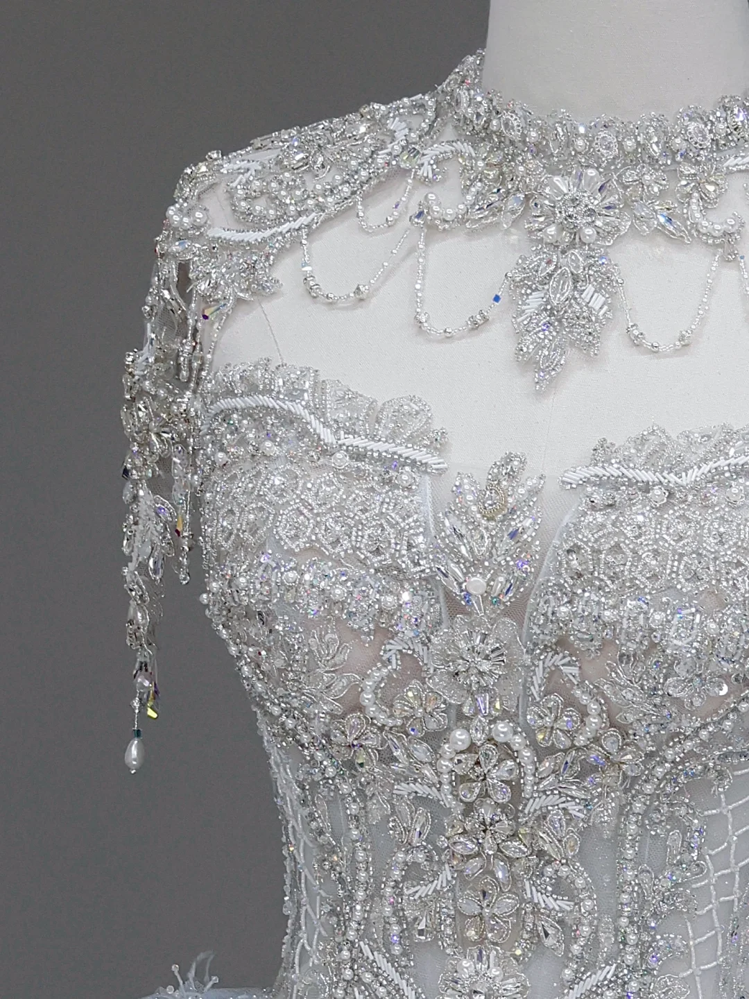 Vestido de novia princesa, sin tirantes, con lentejuelas azules y cuentas, DP879