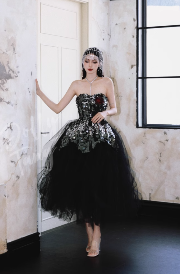 Shiny Black Sequin A Line Sweetheart Neck Tulle Homecoming Dress Cocktail Dress SH3580