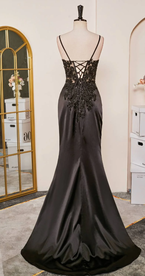 Elegant Black Spaghetti Straps Evening Dresses Satin Sheath Long Prom Dresses with Slits ED001