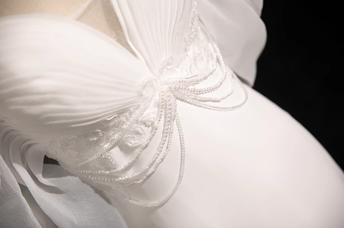 Vestido de fiesta largo de tul satinado blanco con escote en V y corte sirena, vestido de novia blanco ED01139