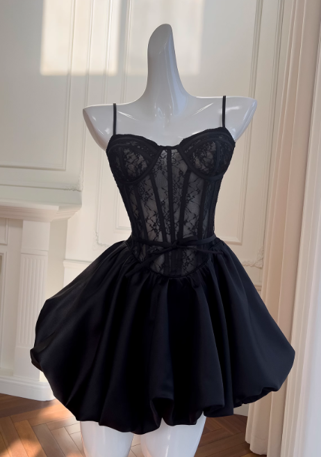 Vestido de fiesta corto de satén con encaje y escote corazón, corte en A, color negro, para regreso a casa, ED01153