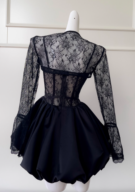 Vestido de fiesta corto de satén con encaje y escote corazón, corte en A, color negro, para regreso a casa, ED01153