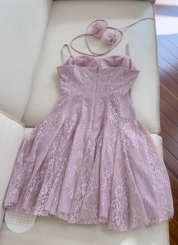 Vestido de fiesta corto de encaje con tirantes finos en color morado claro, vestido de fiesta morado ED01155